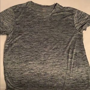 Men’s dri-fit shirt 🌼marked down price🌼